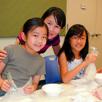Image for event: Families in the Kitchen